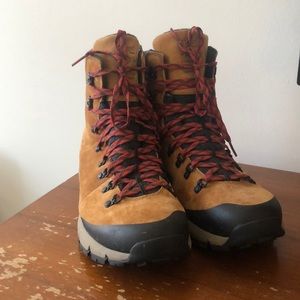 Danner mens winter/hiking boots
